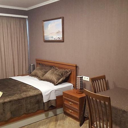 Mimino Apartment Deluxe First Line バトゥーミ エクステリア 写真