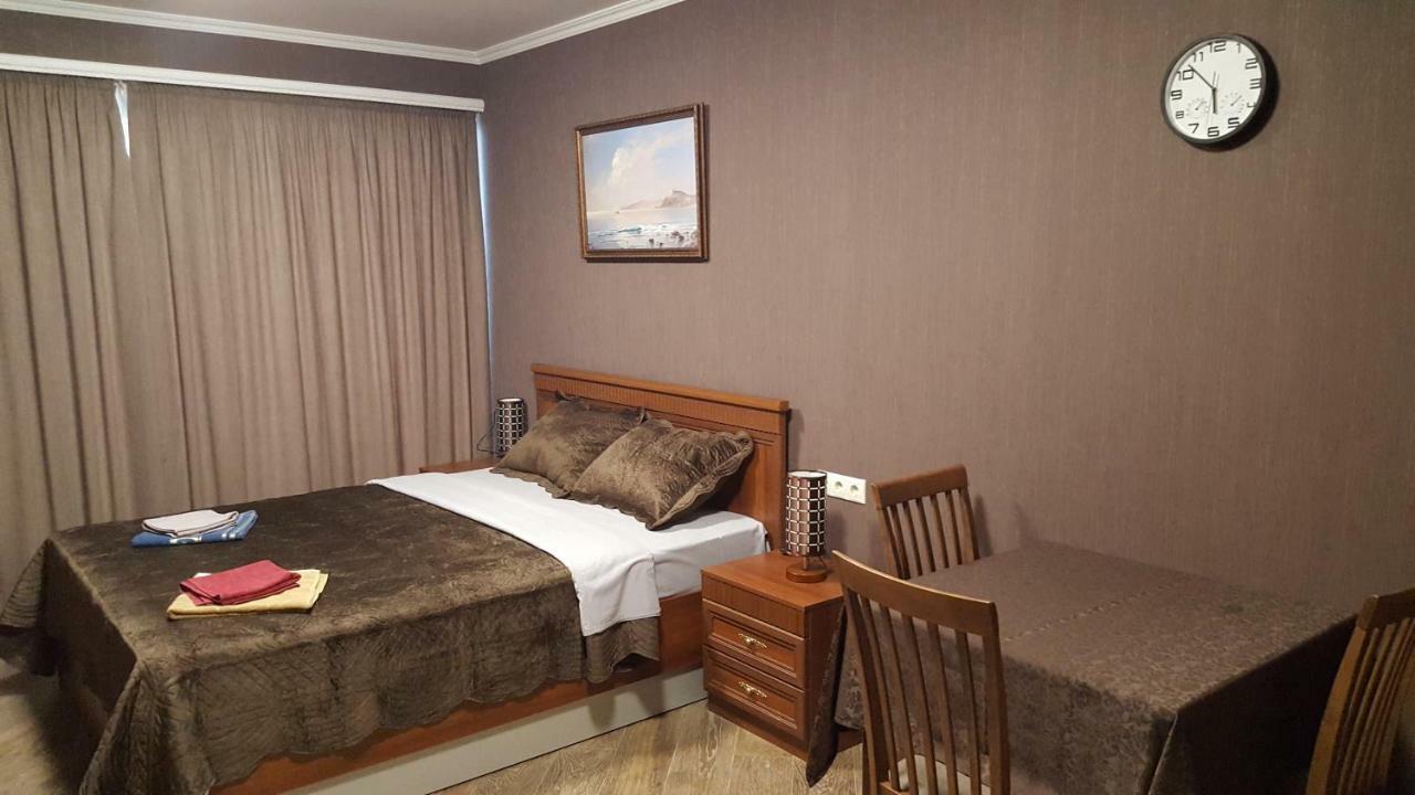 Mimino Apartment Deluxe First Line バトゥーミ エクステリア 写真