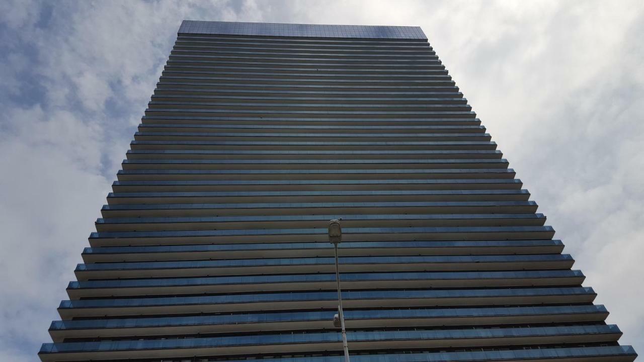 Mimino Apartment Deluxe First Line バトゥーミ エクステリア 写真